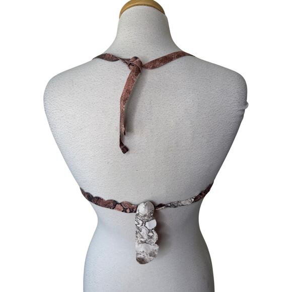 PQ Swim Kaa Reversible Seamless Wave Bikini Top Size D NWT - Picture 2 of 5